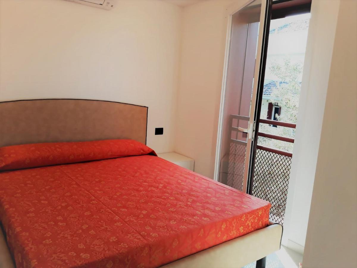 Villa Cisa Con Yacuzzi Lignano Sabbiadoro Eksteriør billede
