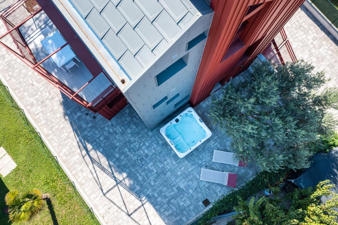 Villa Cisa Con Yacuzzi Lignano Sabbiadoro Eksteriør billede